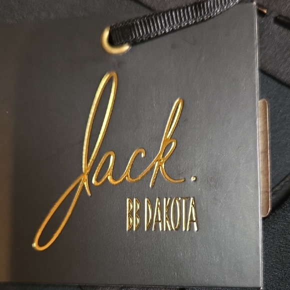 Jack BB Dakota,Chic Black Sleeveless Tank Top,sz M. - Picture 7 of 7